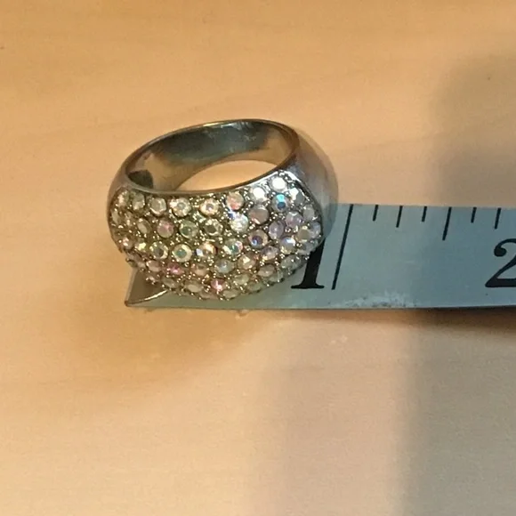 Beautiful crystal ring shines with colors of the rainbow - Picture 6 of 8